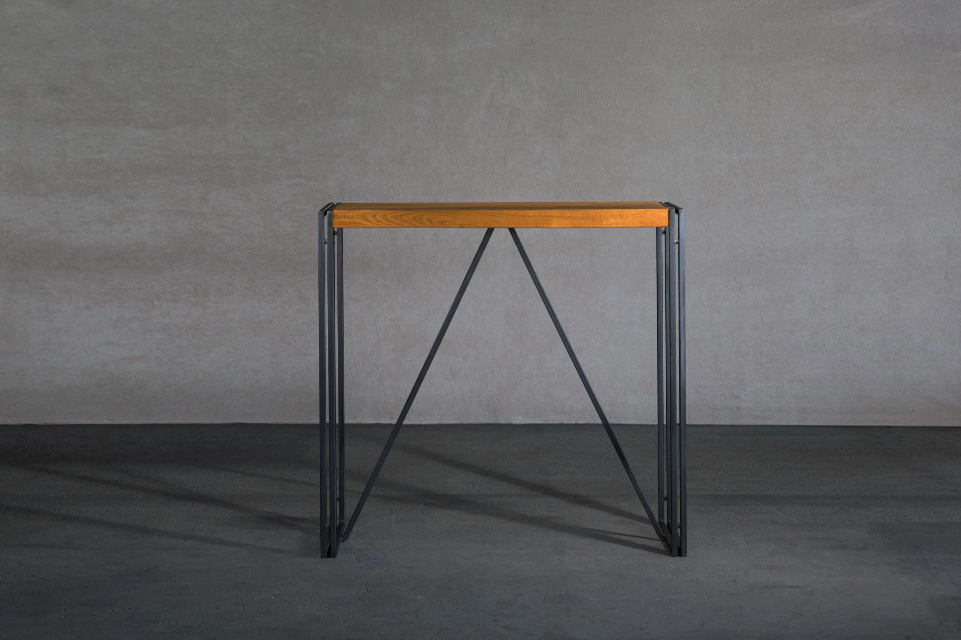 The Complete Guide to Standing Desks for Sitting: Improving Productivity, Focus, and Health