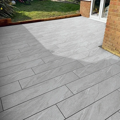 Porcelain Plank Tiles vs Traditional Hardwood: Which Flooring Is Right for You?