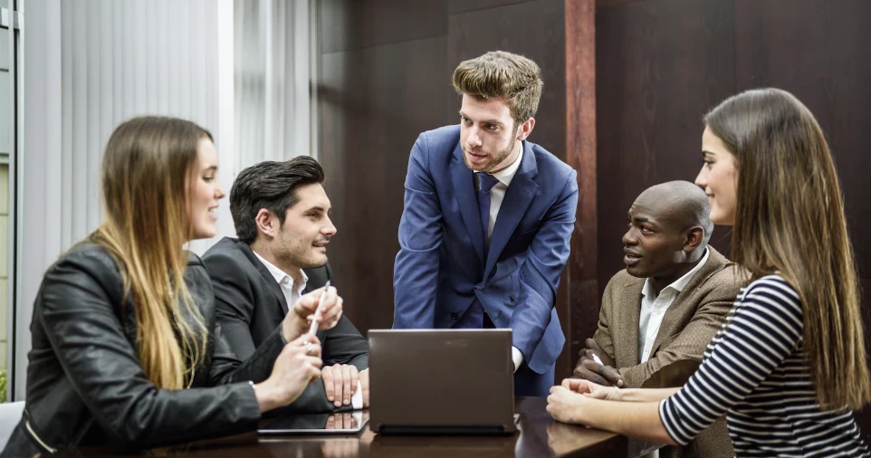 What is the Role of a Leadership Advisory Group?