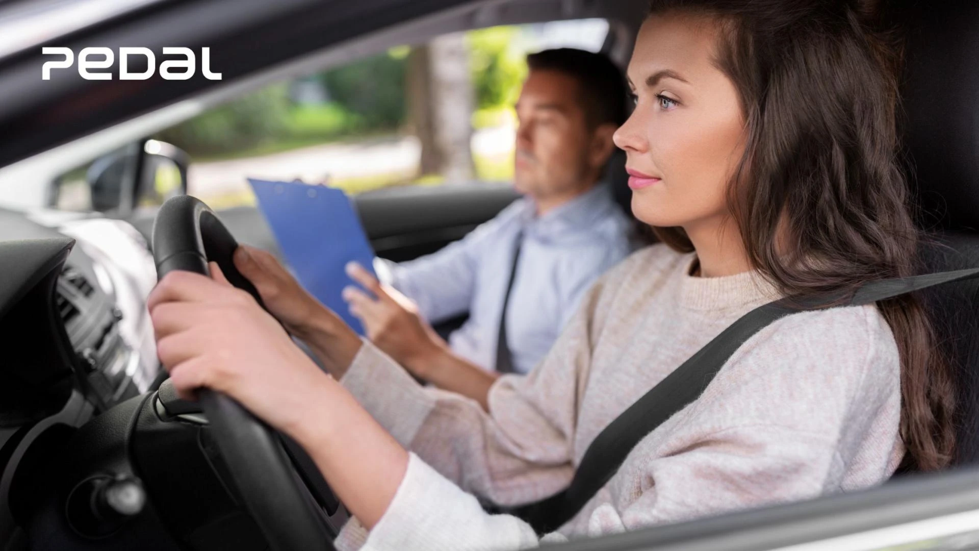 The Benefits of Using Driver Training Software to Track Student Progress