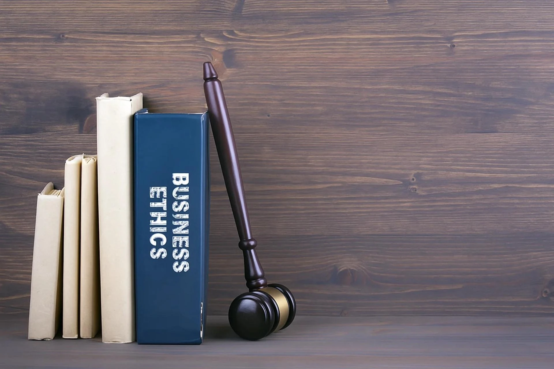 Books On Ethical Leadership: How Colin Maxwell Defines Modern Ethics in Business