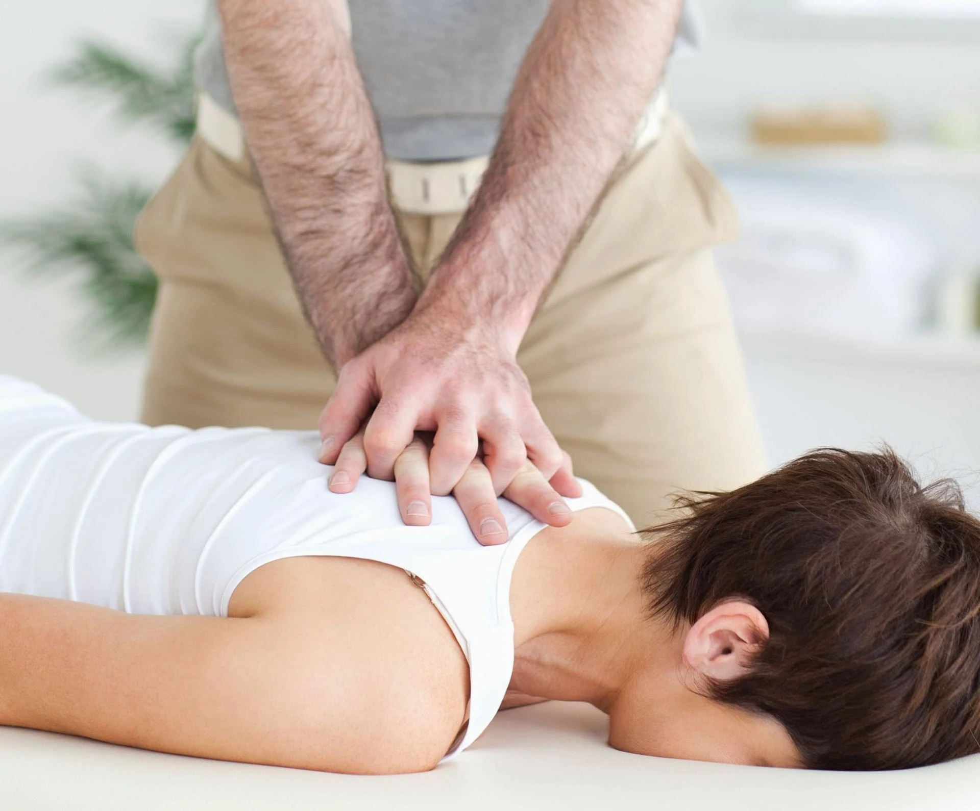 Can a Chiropractor Help with Neck Pain? Here’s What You Should Know