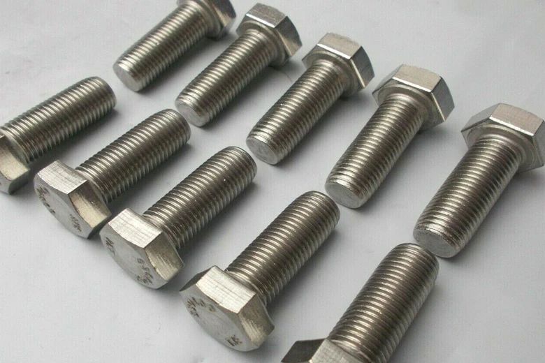 Local Hex Bolt Suppliers vs. Imported Distributors — Which Works Better for UAE Builders?