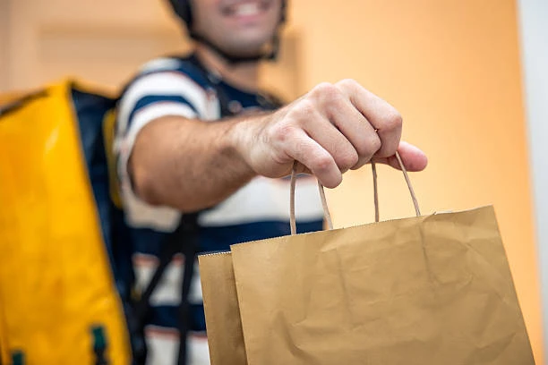 How Courier Bag Suppliers in the UAE Support Secure and Efficient Deliveries