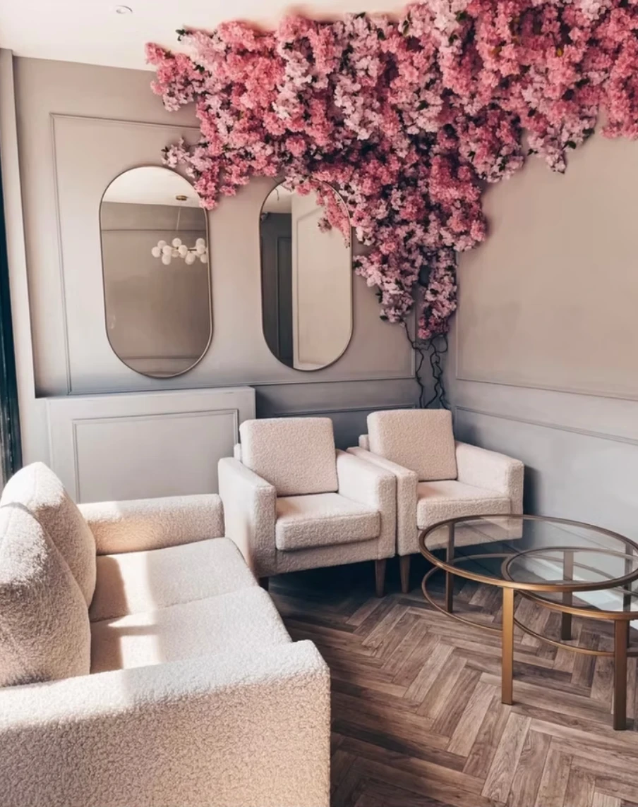 How to Use Soft-Tone Floral Installations to Create a Calm Salon Ambience