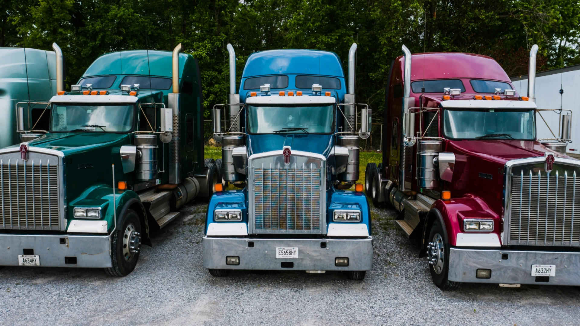 Fleet Renewals for Trucking Companies in Florida: A Compliance-First Approach