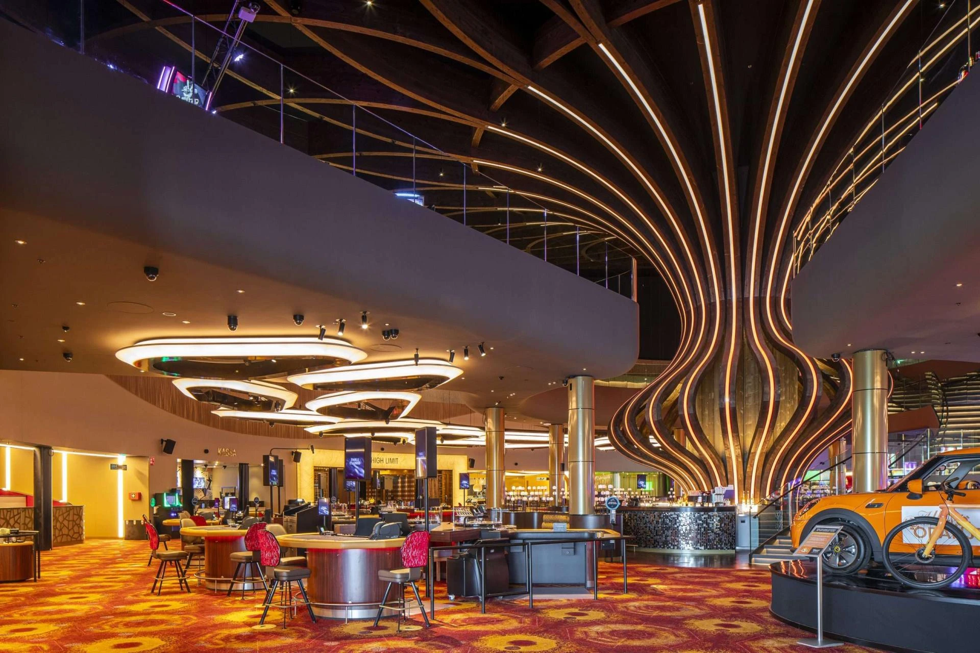 5 Manieren waarop een Maatwerk Interieurbouw B2B Partner je Commerciële Ruimte Versterkt