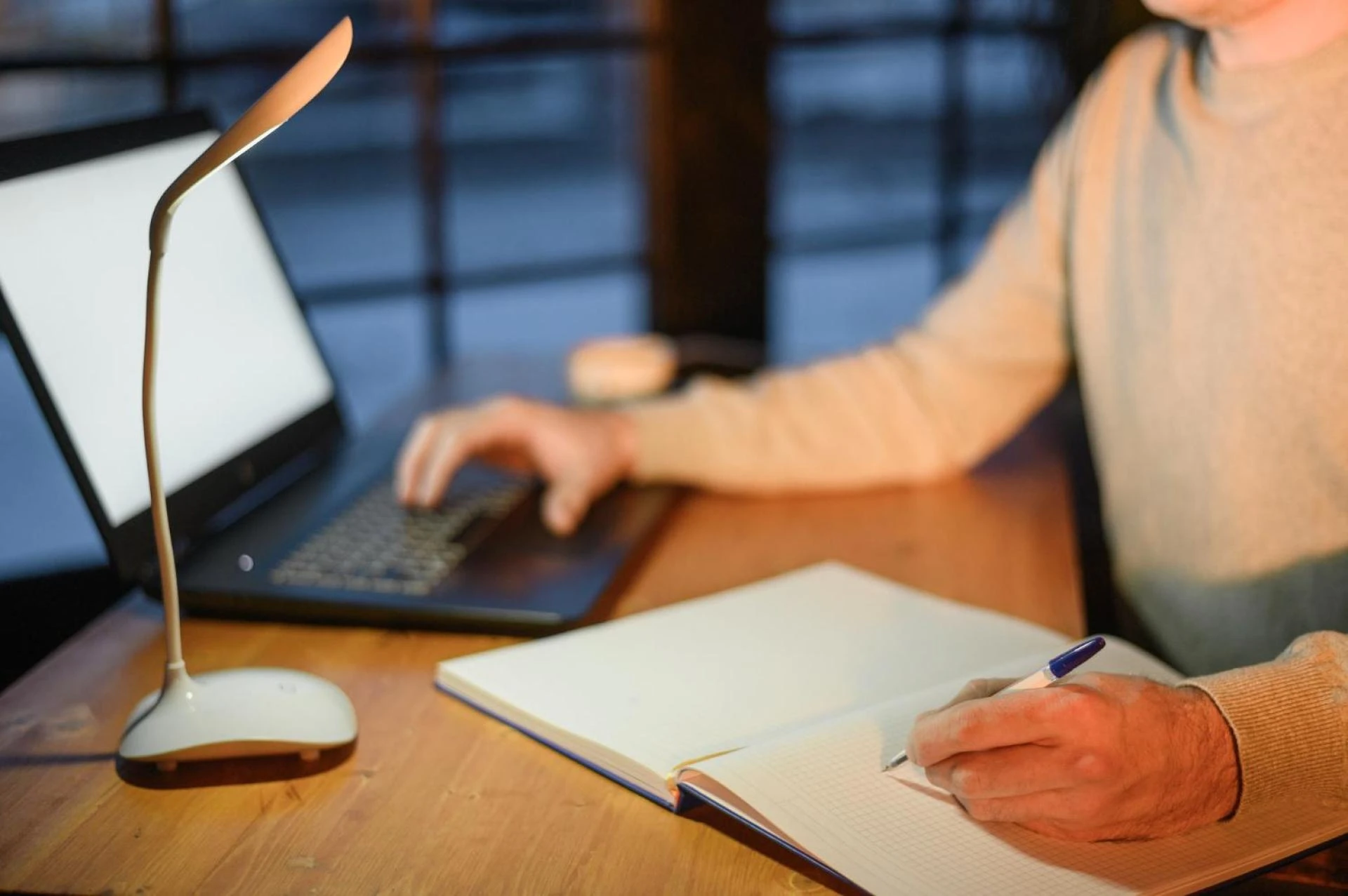 How to Identify Genuine Dissertation Writing Services Online