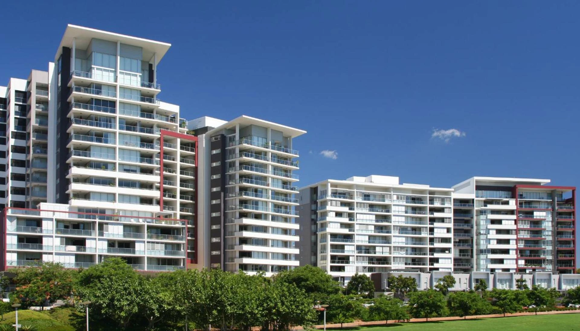 Should You Buy a Dubai Property Directly from the Owner?