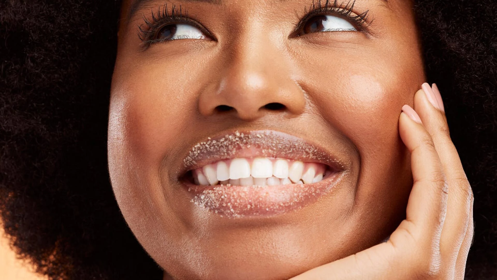 How to Prep Your Lips for Flawless Lipstick? : The Lip Scrub Advantage