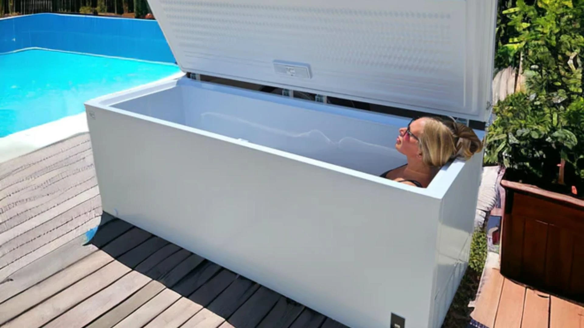 10 Cold Plunge Health Benefits That Will Convince You to Try It Instantly