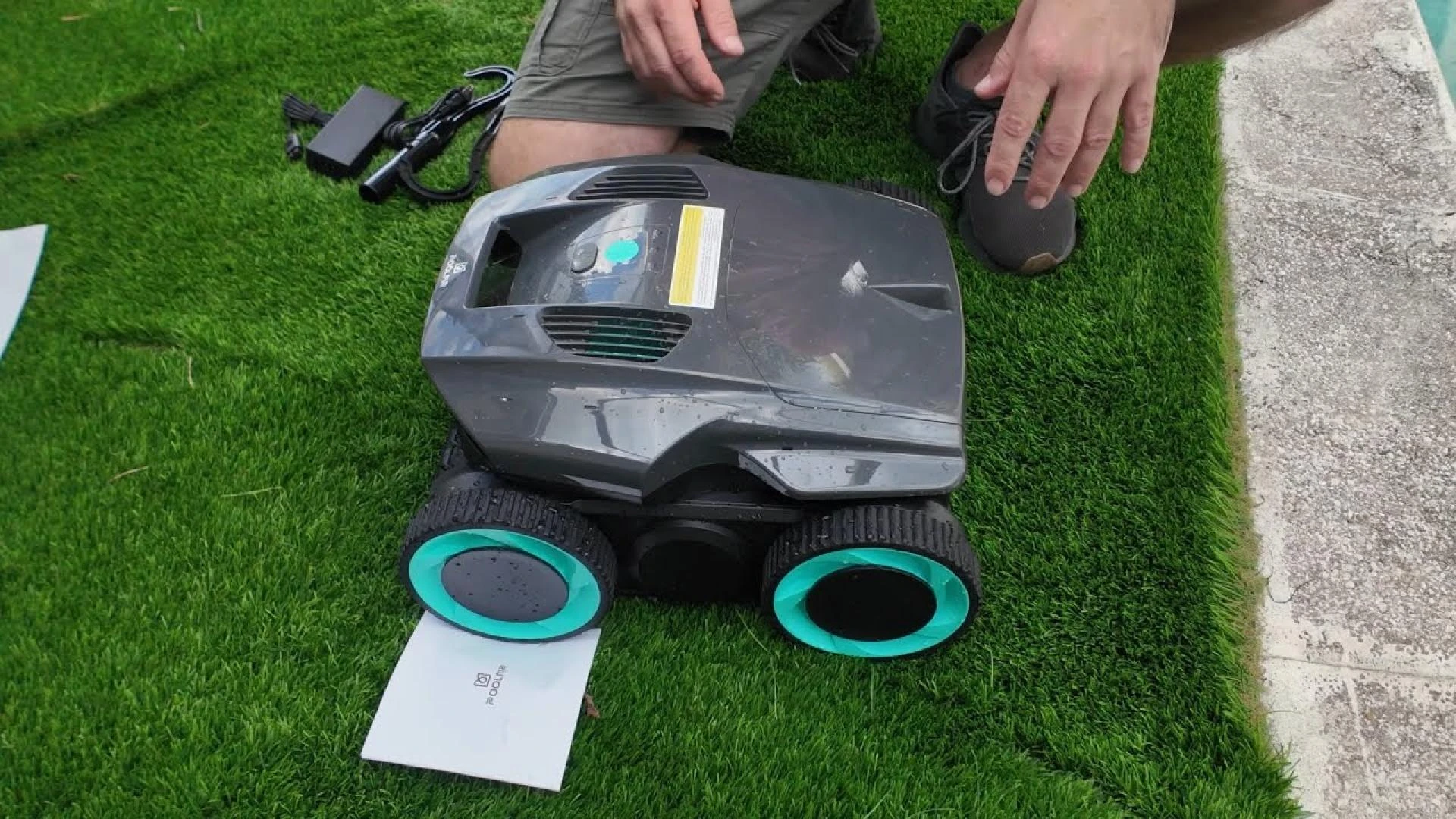 Buy Cordless Pool Cleaner: The Smart Way to Keep Your Pool Sparkling