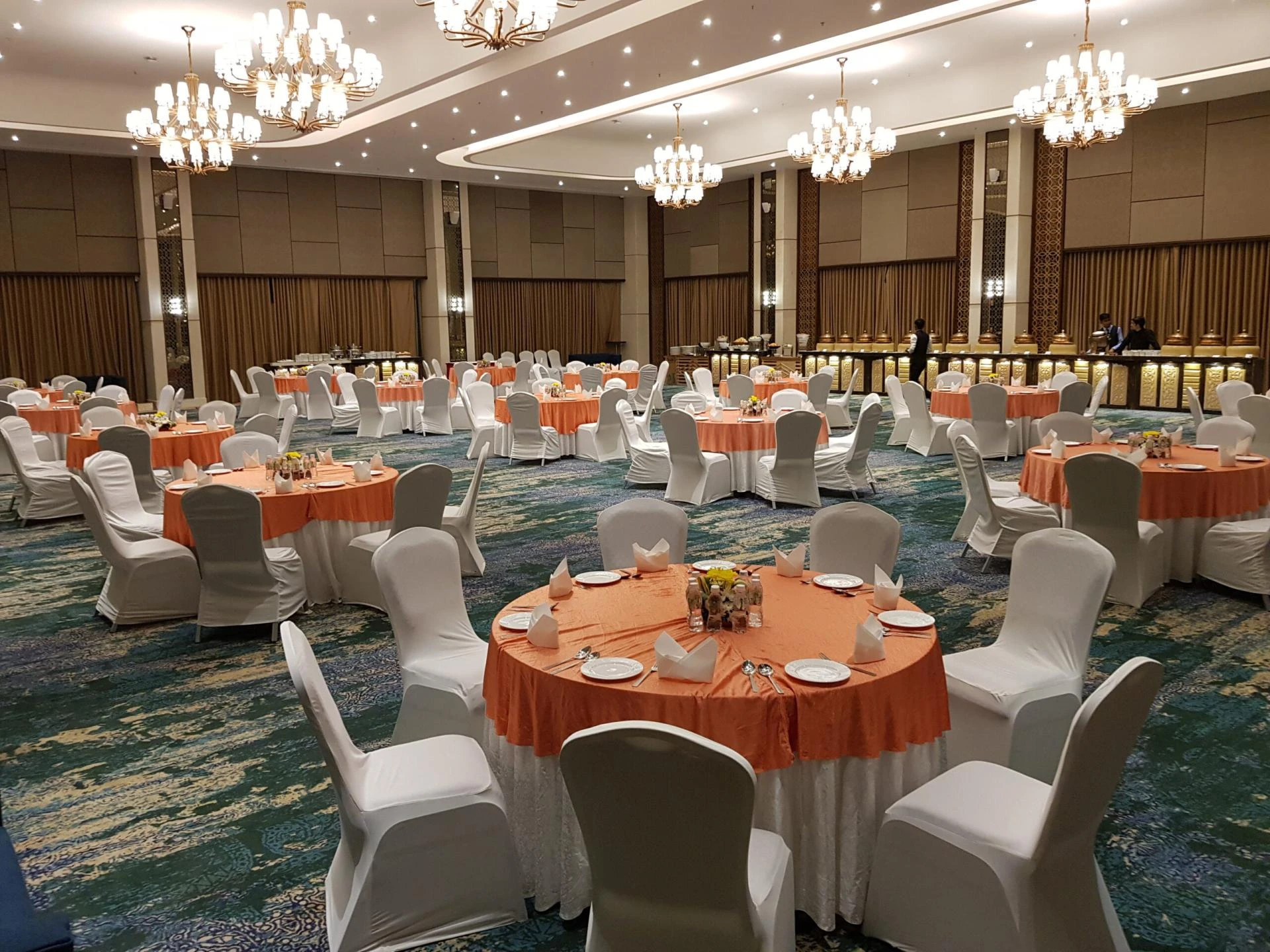 Is Booking a Hotel the Smartest Wedding Decision?