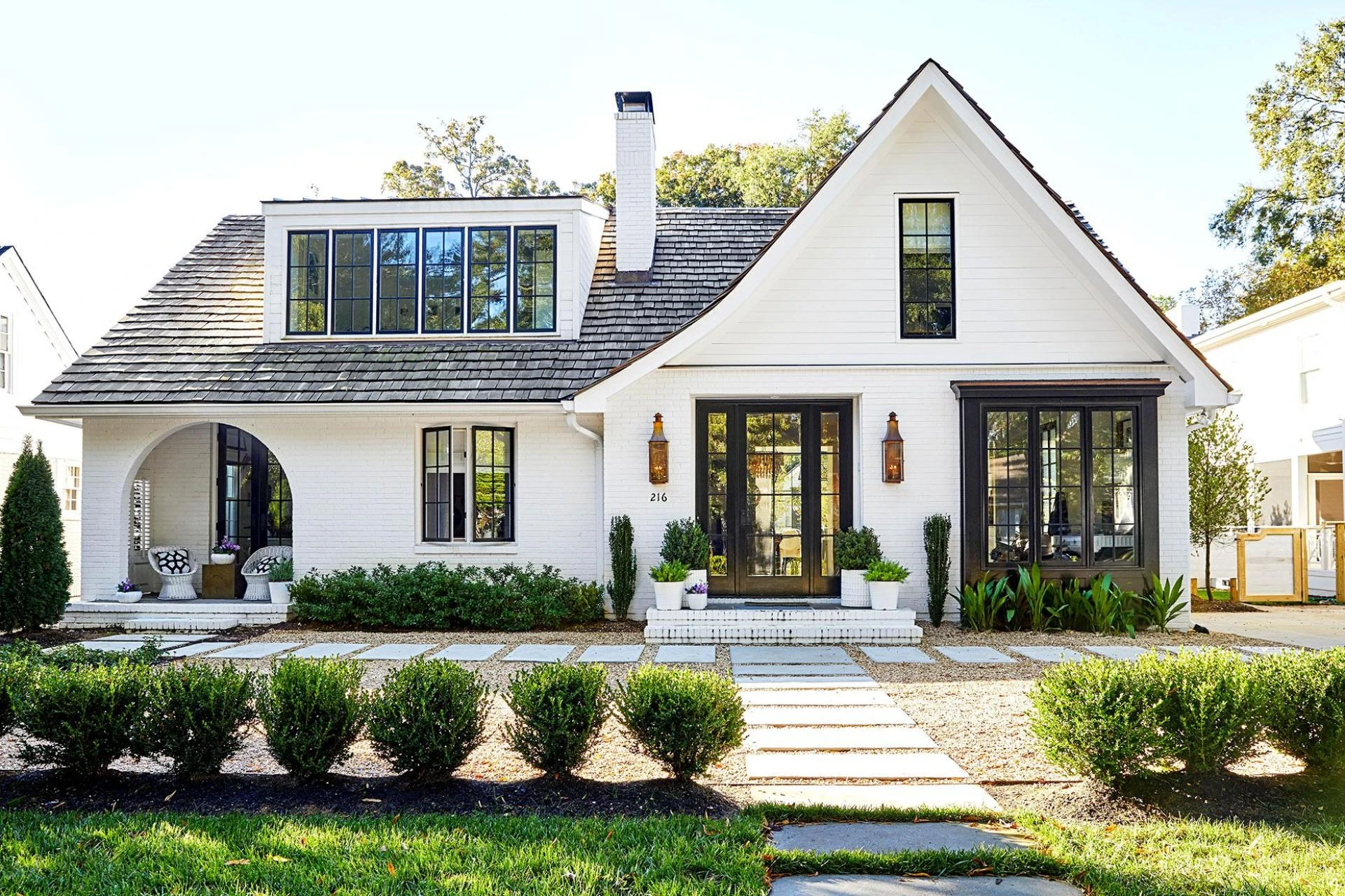 The Ultimate Guide to Home Siding Renovations for Energy Efficiency and Curb Appeal