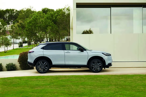 Draft: My PosWhat Happens Inside a Hybrid Battery During Regenerative Braking? A Micro-Timeline Breakdown – Advanced Insights by Hybridev Engint Title