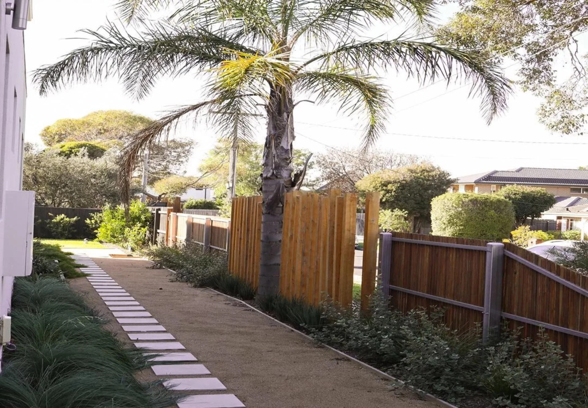 How Melbourne Homeowners Can Create Stunning Coastal Gardens