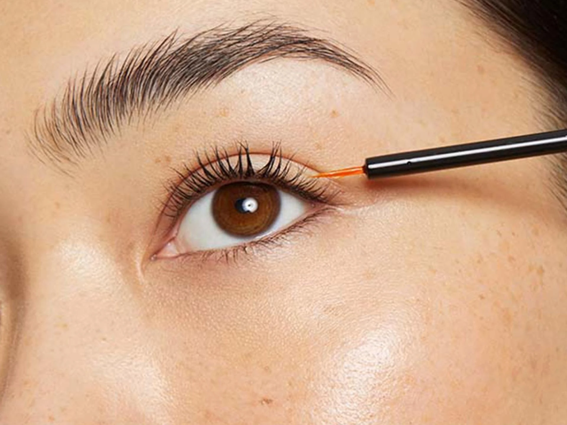 Why You Should Think Twice Before Eyelash Extensions?: Pros & Cons vs. Eyelash Serums
