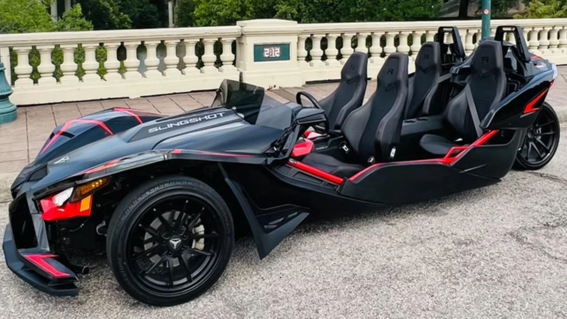  How Polaris Rental in Houston Pairs with Simple Rental Car Delivery at the Airport