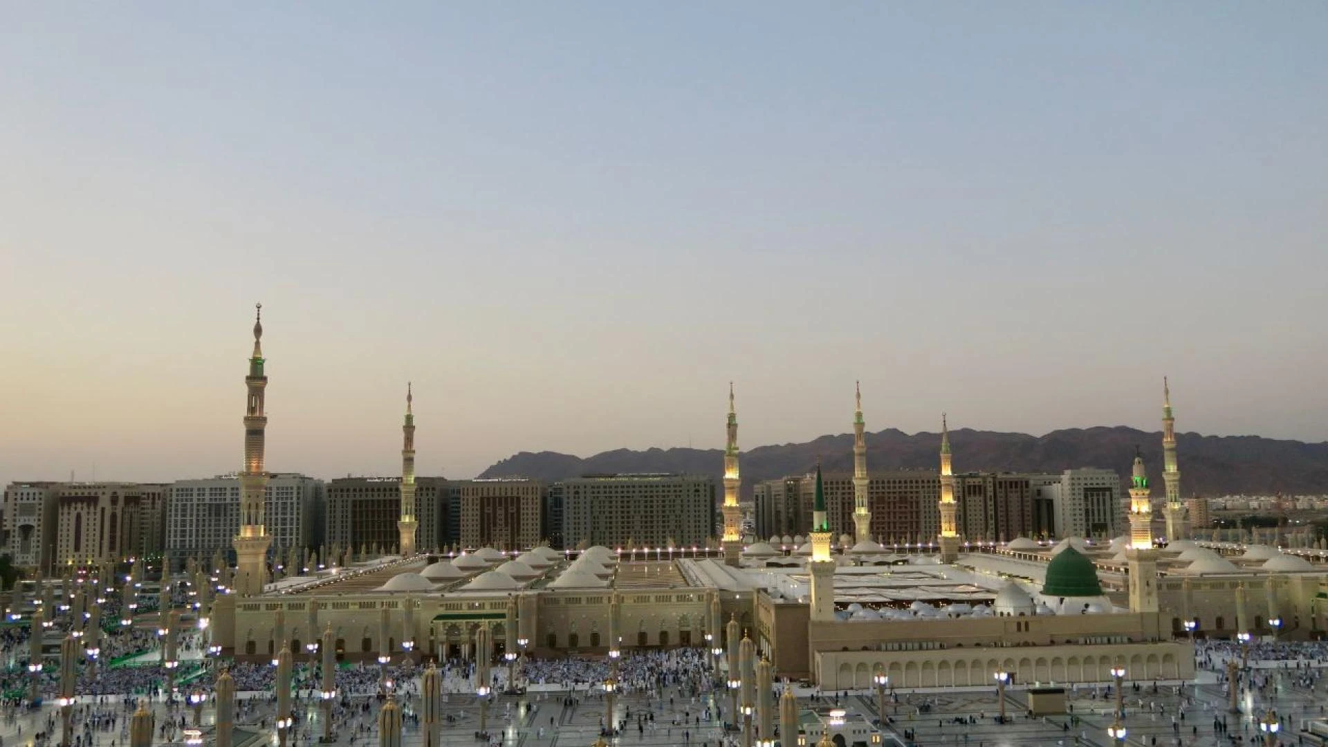 Umrah Packages from New York: Your Gateway to a Spiritual Journey with Salah Travels