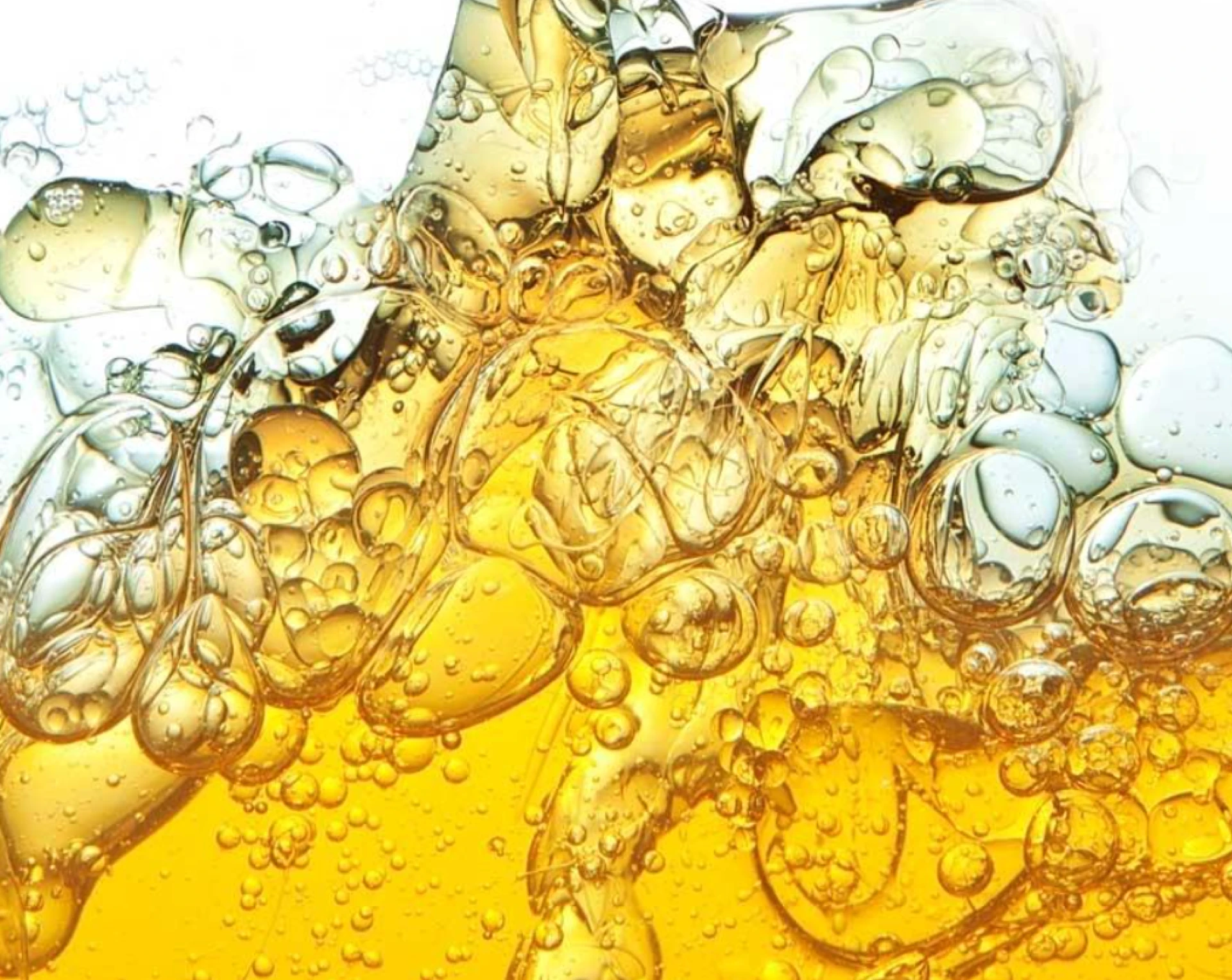 Moisture in Oil: Causes, Effects, and Prevention Strategies for Machinery Lifespan