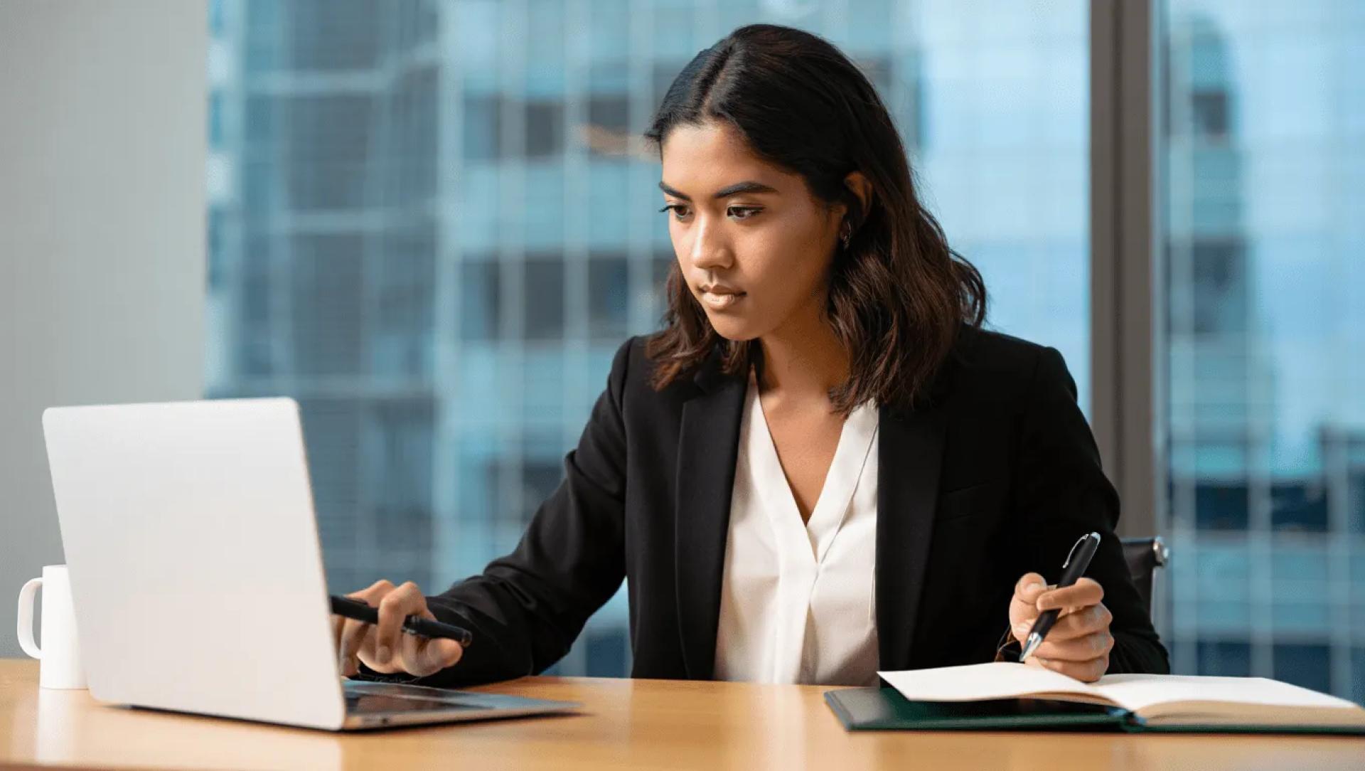 Top Financial Challenges Solved by Accountants in UK