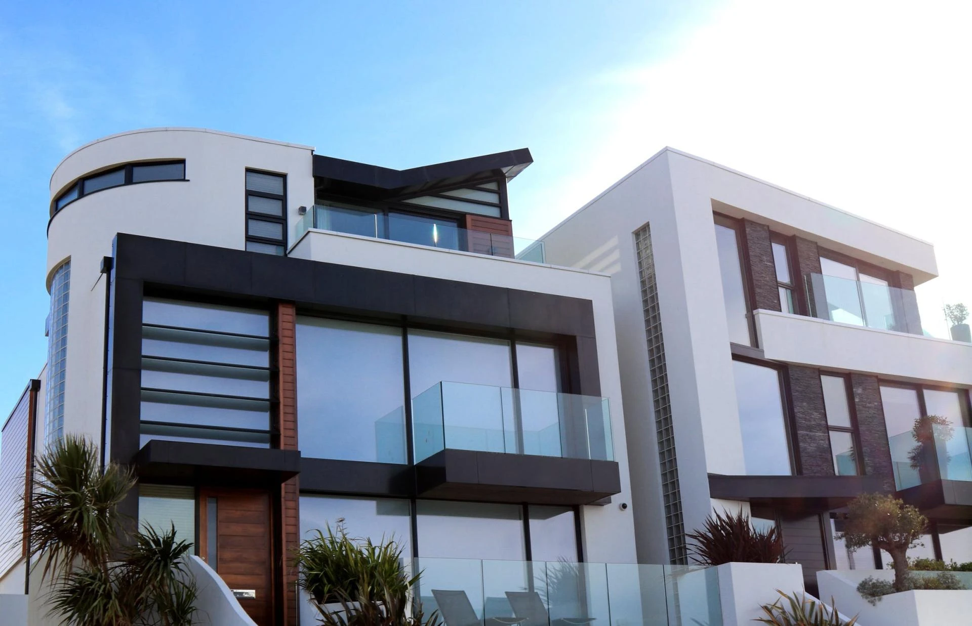 Why Working with a Qualified Intermediary Protects Your 1031 Exchange