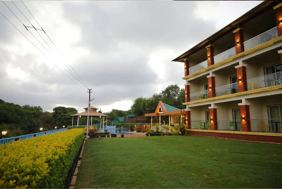 Khushi Riverside Resort & Spa – A Perfect Luxury Stay in Mahabaleshwar