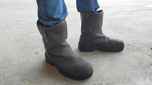 Men’s Pull On Boots Buying Guide: Fit, Features & Functionality
