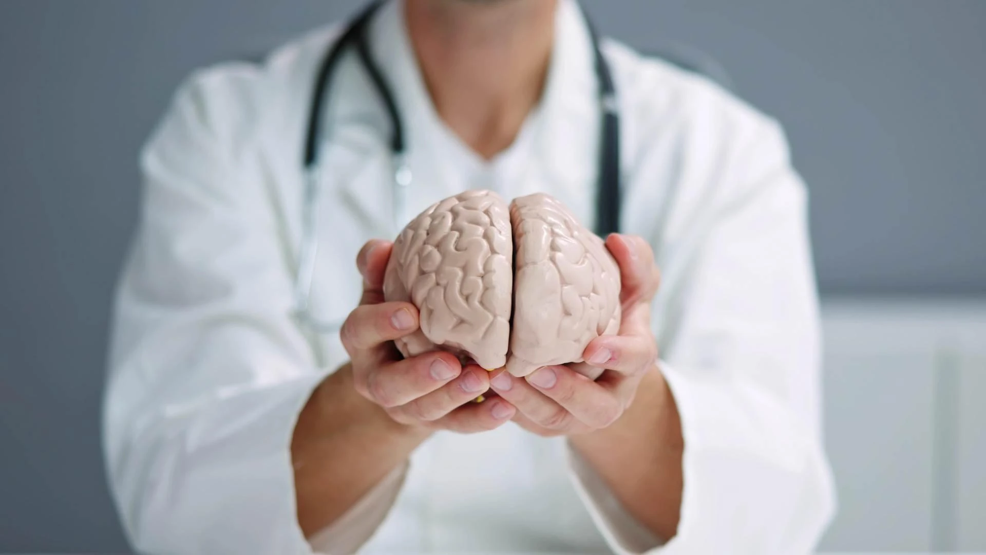 Stay Ahead of Neurological Issues with Online Neurologist Consultation 