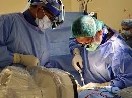 When to See a Spine Surgeon in Los Angeles Warning Signs