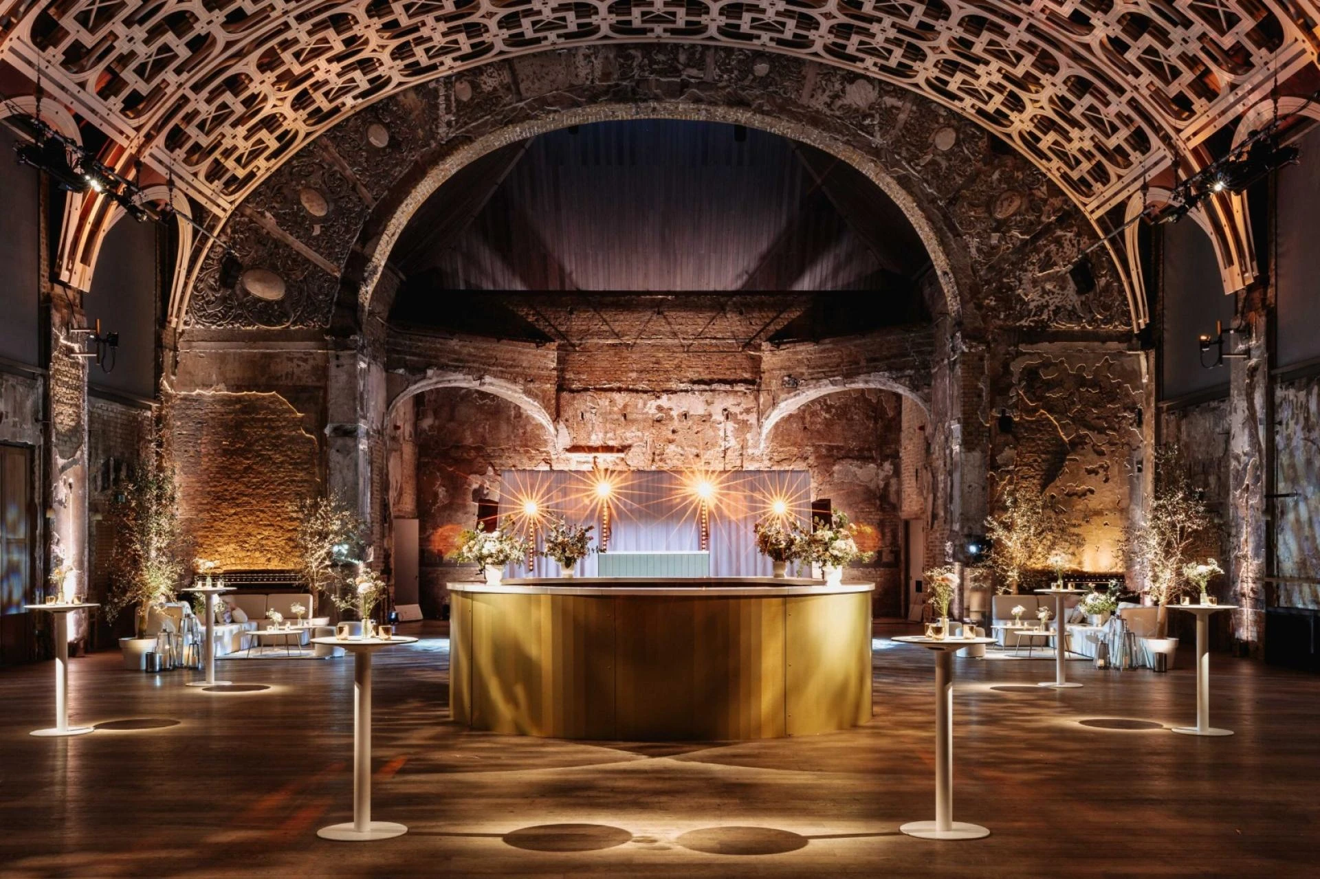 How to Find the Best Event Furniture Hire in London