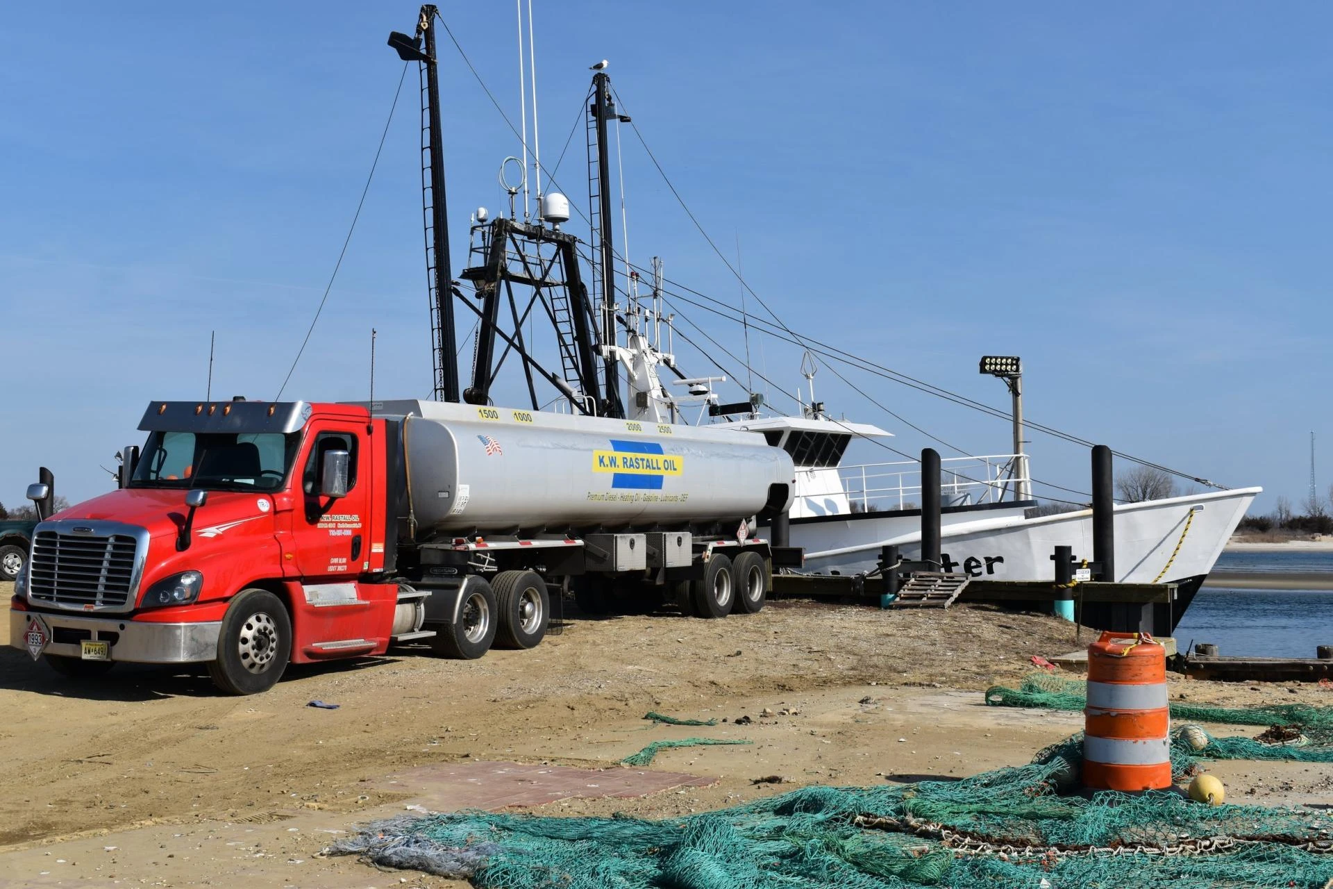 5 Reasons Every Yacht Owner Should Use Marine Fuel Delivery