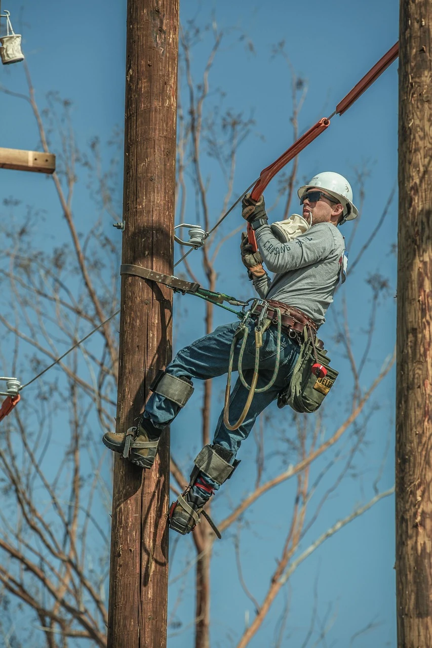 How VR Training Helps Energy & Power Workers Handle Emergency Situations