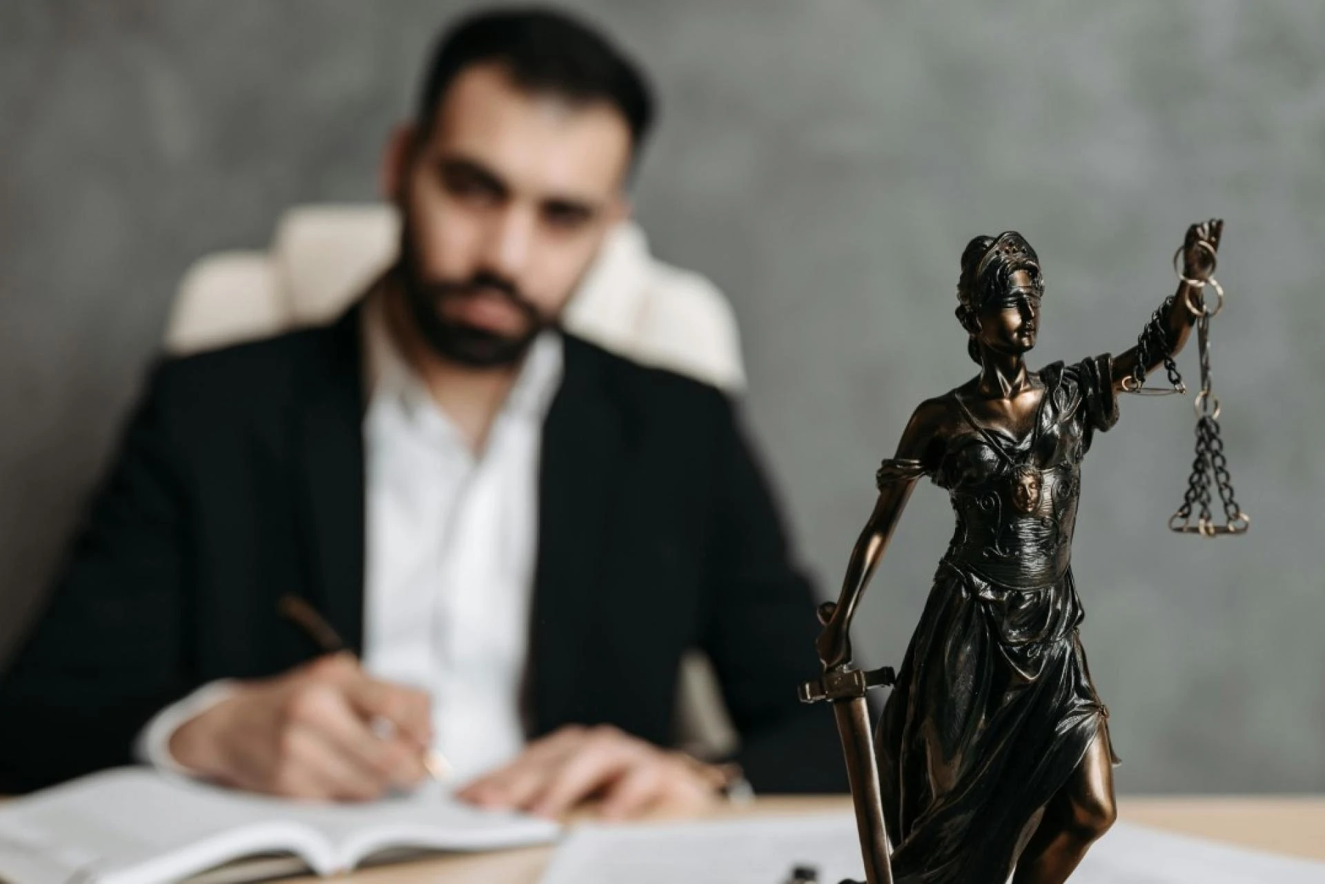 Understanding the Role of an Insurance Lawyer