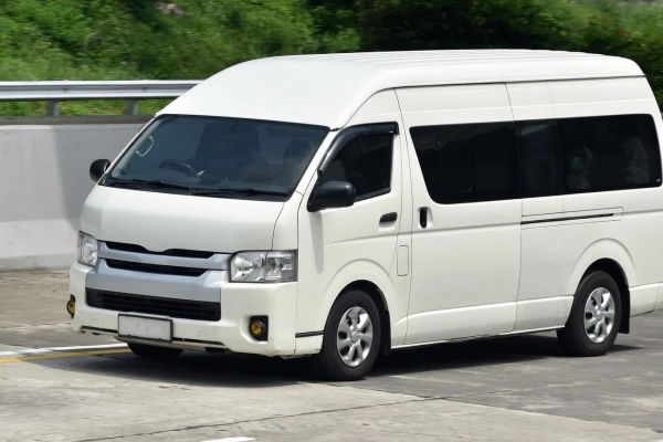 Melbourne Maxi Cab: Easy Group Travel Across the City