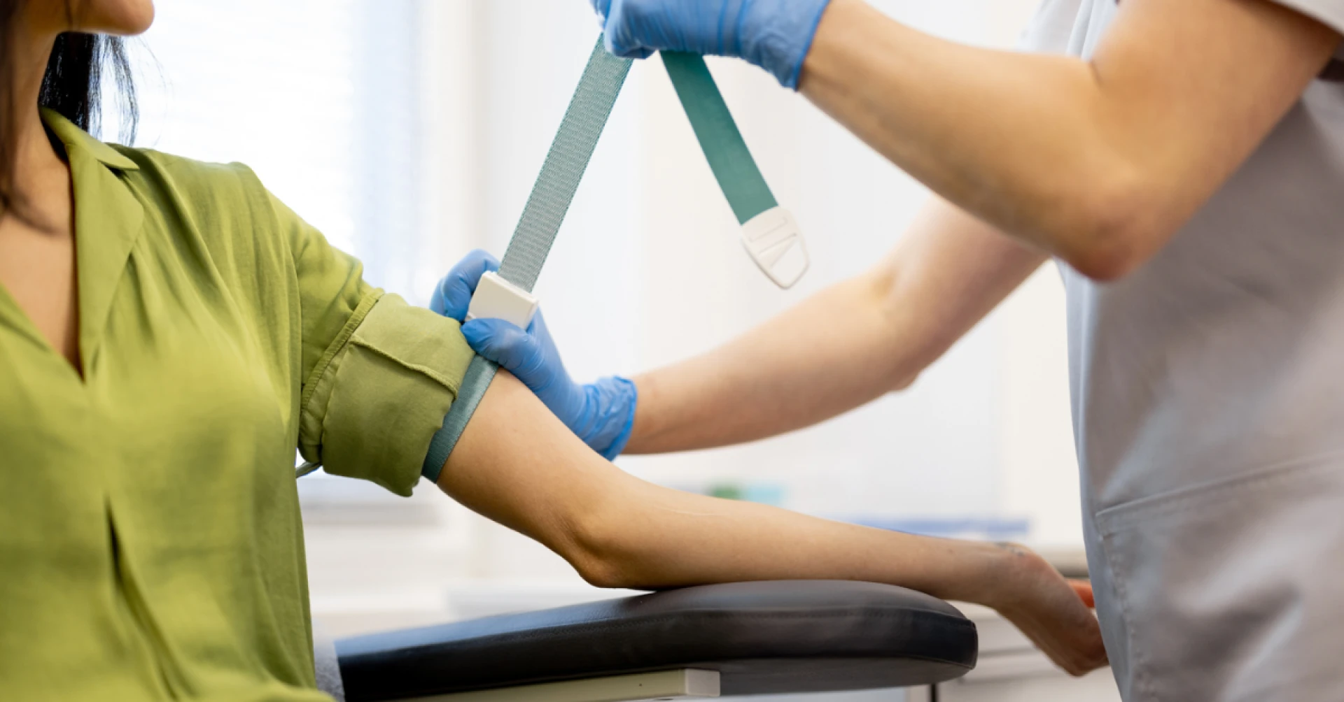 Why More People in Gurgaon Prefer Home Blood Sample Collection