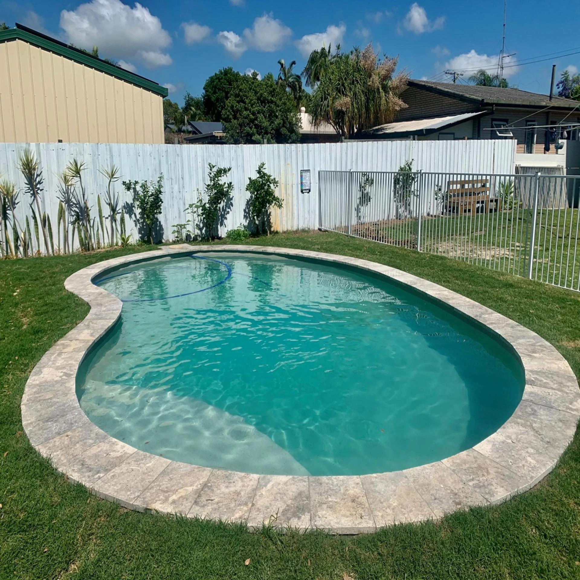 Modern Pool Features Queensland Homeowners Love Today