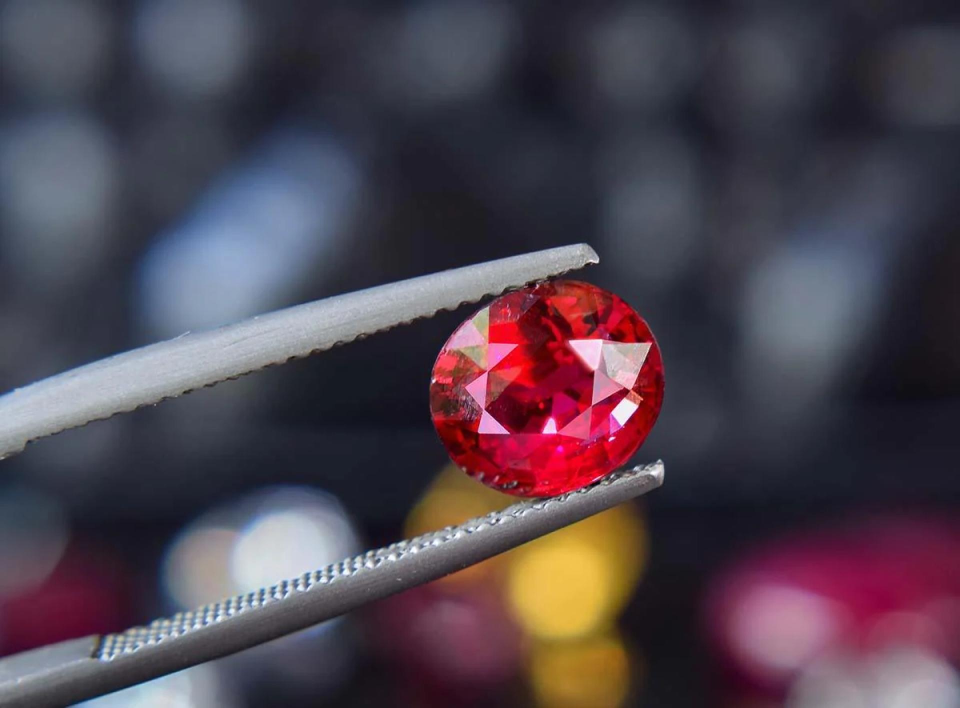 How to Choose the Right Red Lab-Grown Diamonds Supplier in Surat