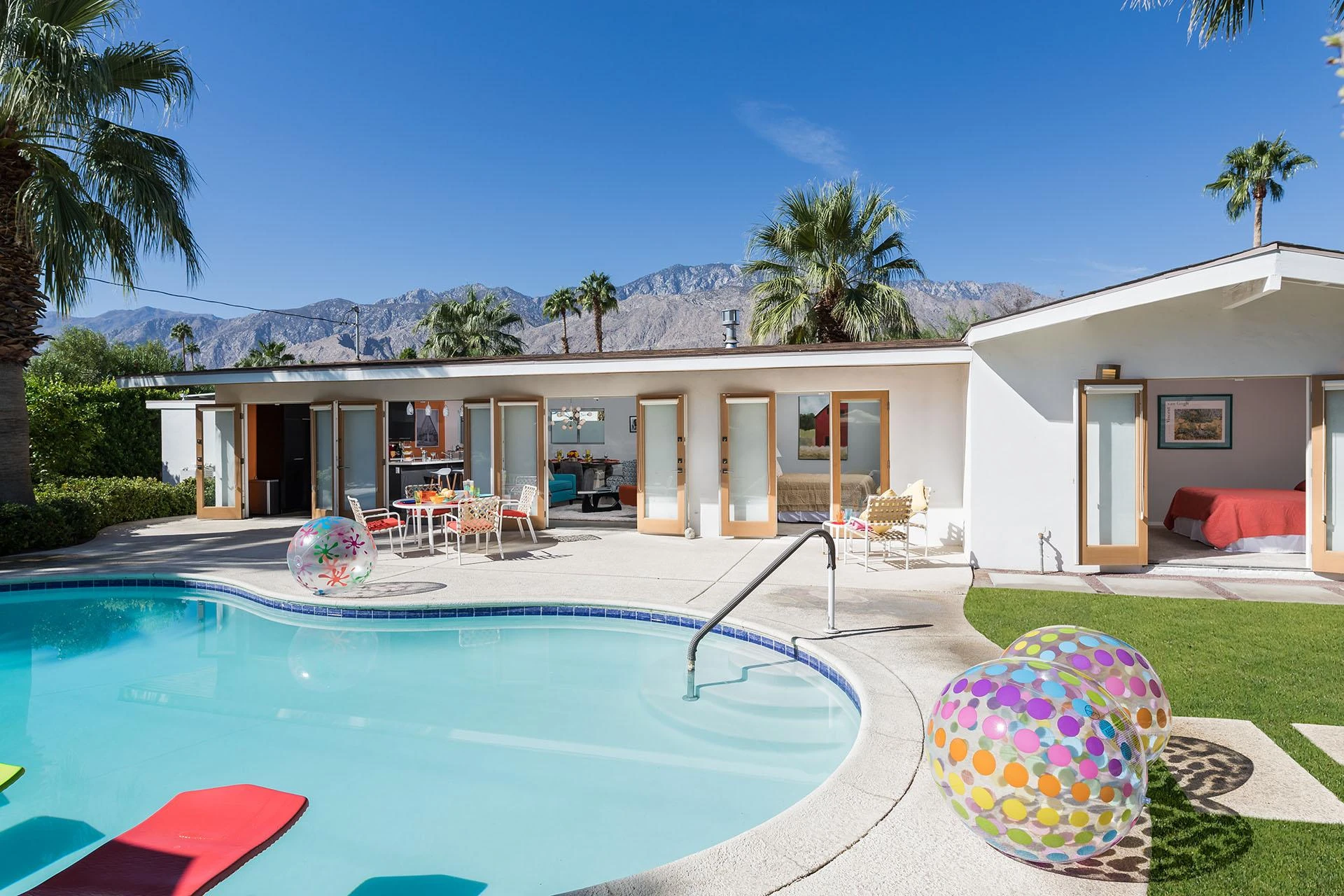 How to Experience Palm Springs Like a Local