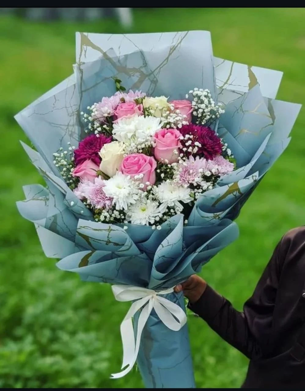 Fresh Flowers in Karachi 🌸 Experience Premium Blooms & Same-Day Delivery with Rukhsar Flowers
