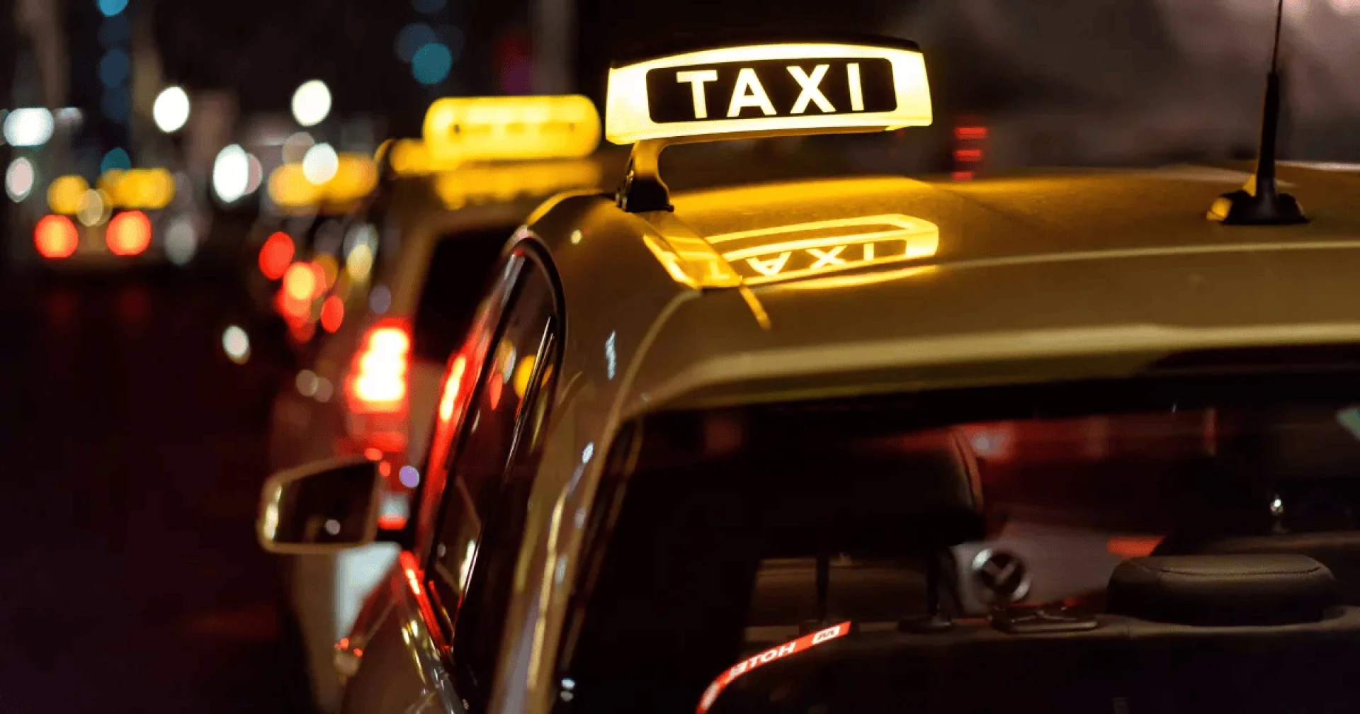 What to Know Before Booking Taxis in Dunfermline?