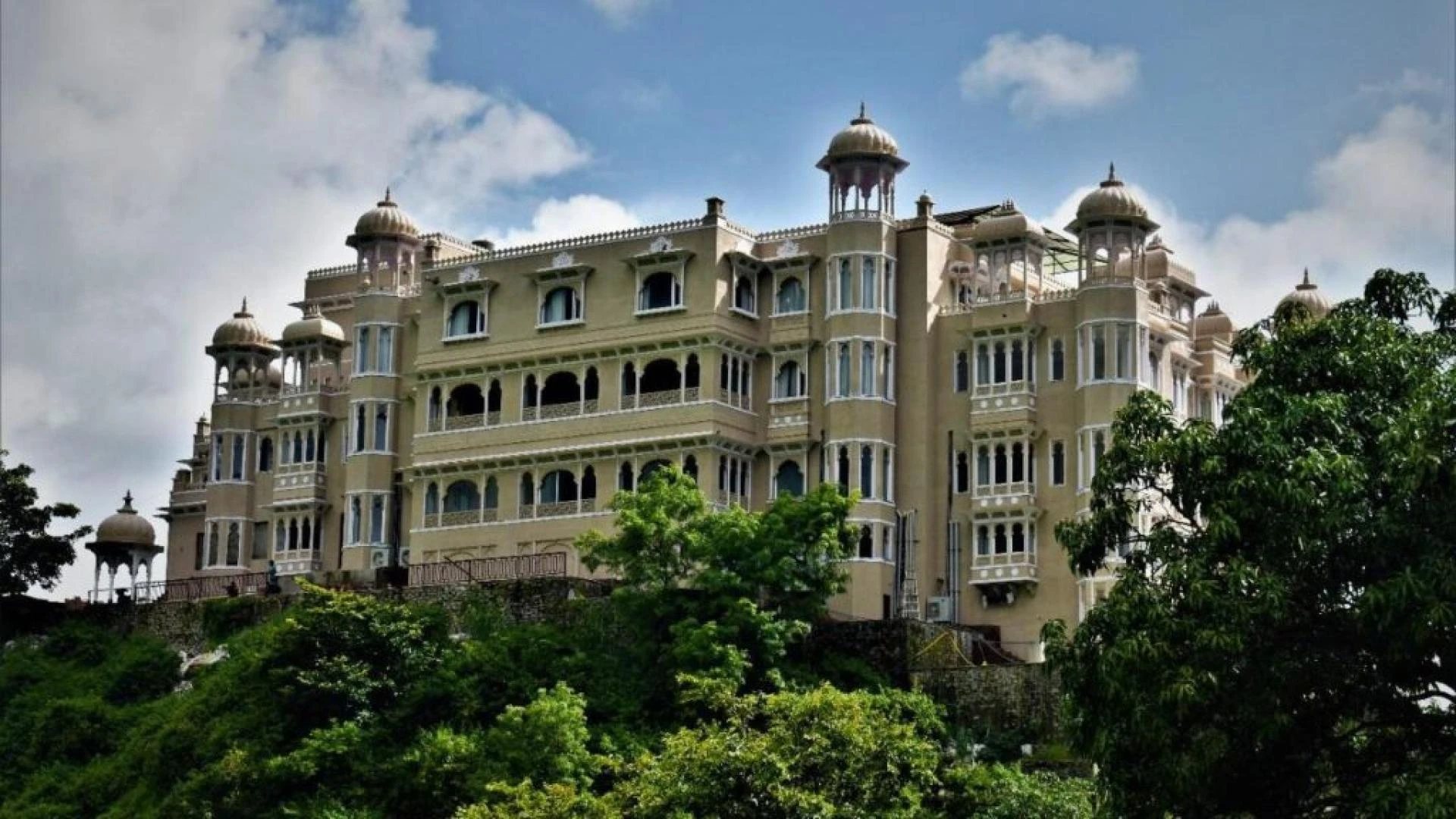 Why Couples Prefer Kumbhalgarh for Destination Weddings