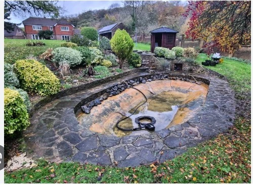 Pond Cleaning in Kent – Professional Solutions for a Healthy and Beautiful Pond