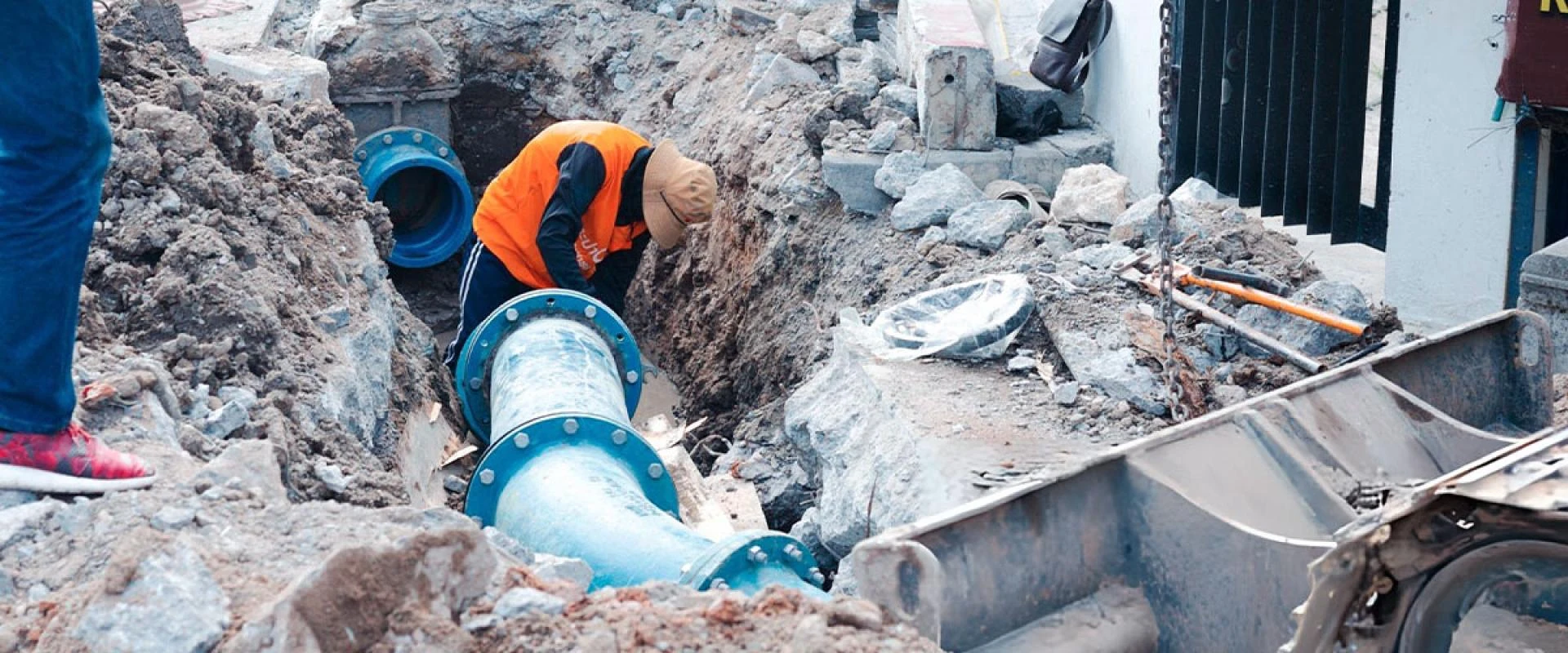 A Complete Guide to Sewer Replacement: Signs, Process, & Choosing the Right Contractor