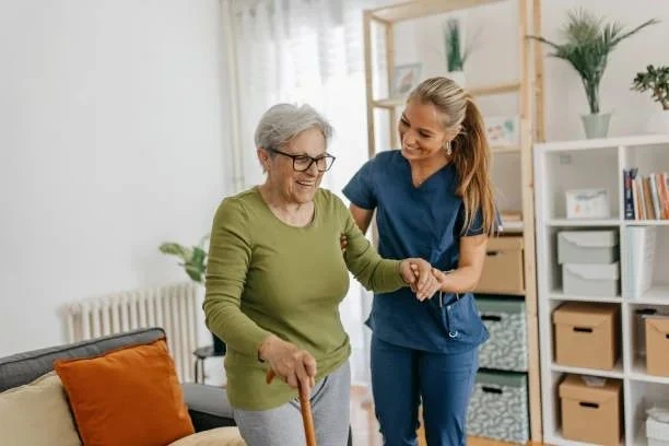 What Elder Critical Care Service Track As Seniors’ Needs Shift Daily?