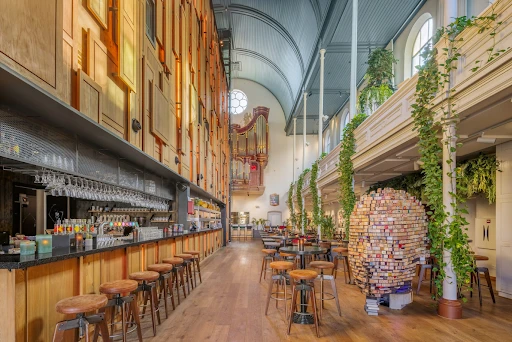 Bunk Hotel Utrecht: A Practical View of the Modern City Hotel Experience