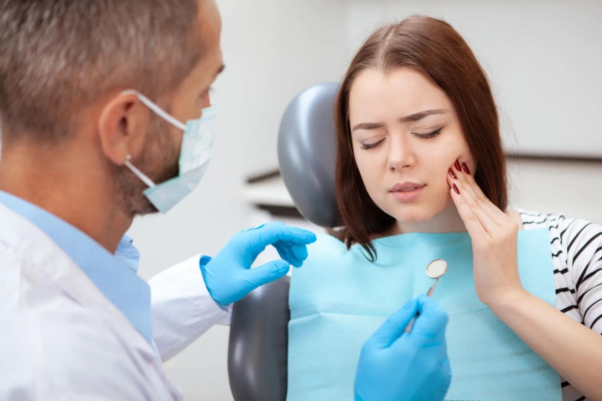 Unexpected Dental Emergency? Save Your Smile Makeover in Houston