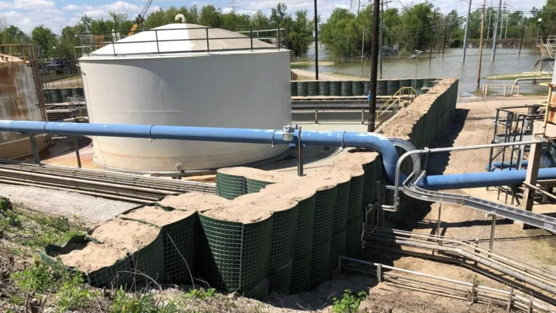 What Should Homeowners Know About Modern Residential Flood Defense Systems?