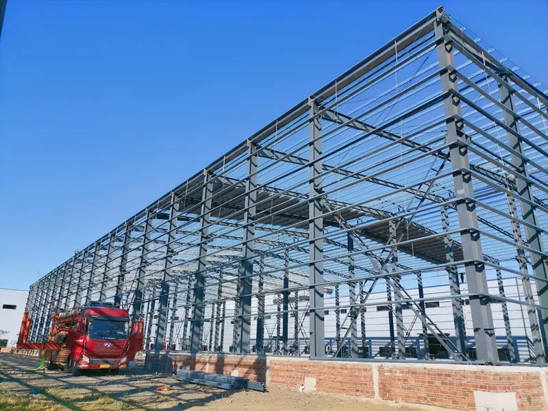 Benefits of Working with a Professional Steel Structure Supplier in UAE