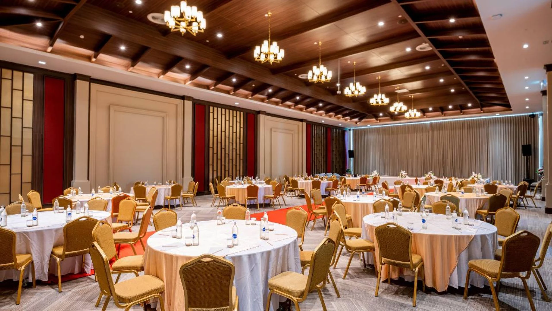 Elevate Your Business Gatherings with Confetti Events